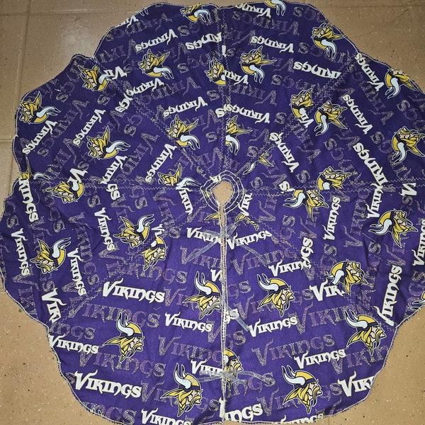 Vikings Tree Skirt 