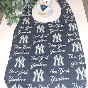 Ny Yankees Adult Bib,  gag gift for "old friends" ,crackin' crabs, peeling crawfish,  seniors, disabled.  15"25 Washable