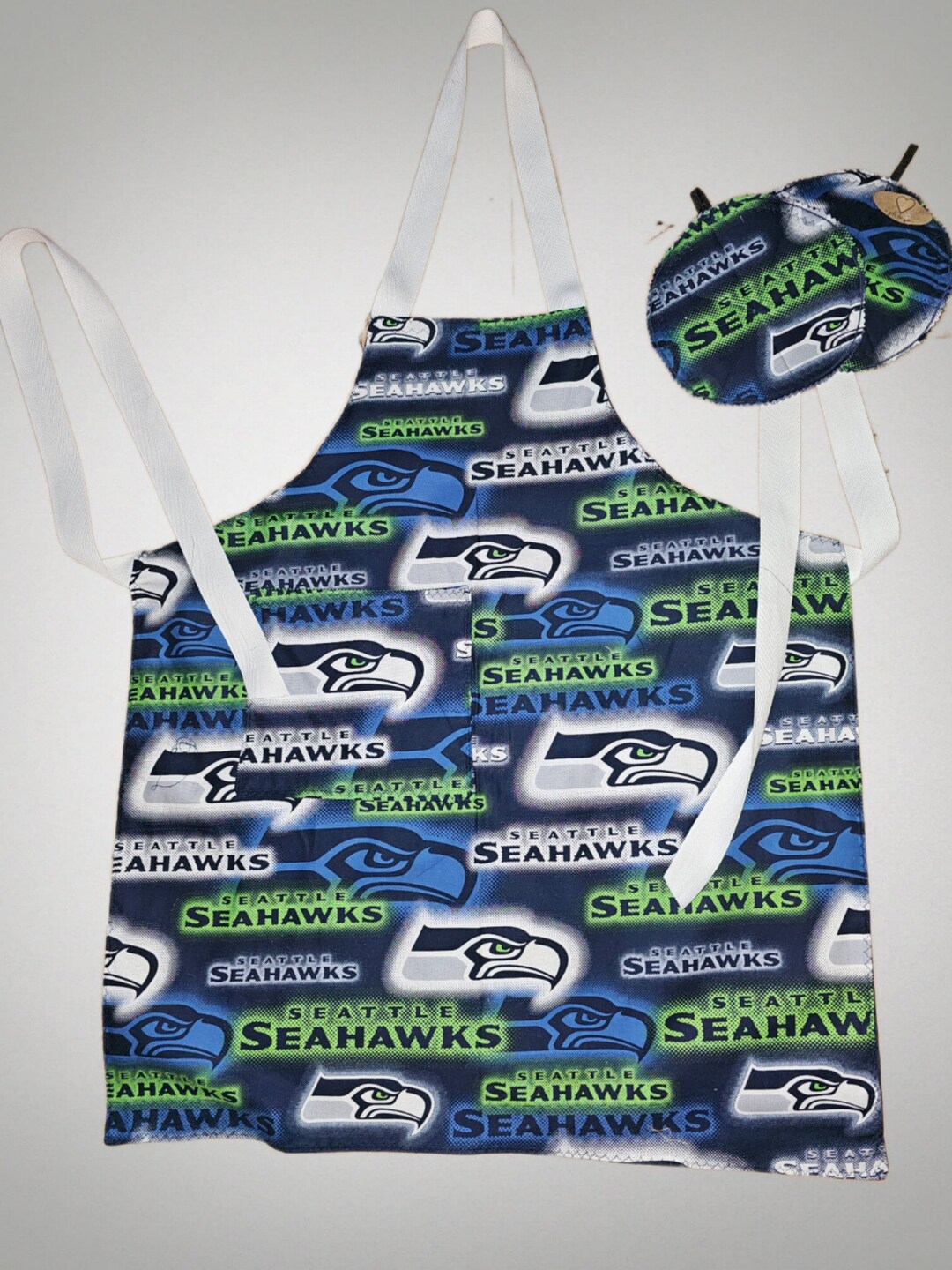 Seattle Seahawks Apron. Adult, 26 Wide, 30 Long. Reversible