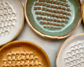 Ceramic Garlic Grater Plate: Ginger Grater, Kitchen Tool (7.8 cm)