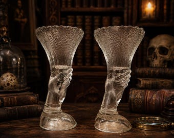 Jarrón de cristal antiguo con forma de mano, pieza de fábrica poco común, objeto decorativo singular, jarrón de cristal prensado, circa 1920-1940.