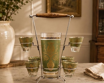 Juego de cóctel Jeannette Laurel & Lyre, estilo vintage, color verde y dorado, con soporte para accesorios de bar, cristalería de mediados de siglo (años 50).