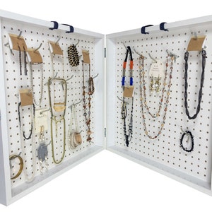 How to Make a Portable Paparazzi Jewelry Display 