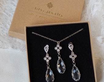 Jewelry set "Glassdrops" necklace and earrings with transparent drop pendant / bridal jewelry / elegant / gift