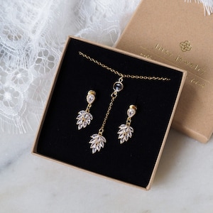 Jewelry set &quot;Floral&quot; necklace and earrings with floral design and zirconia stones / bridal jewelry / wedding / gift / wedding