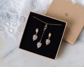 Jewelry set "Floral" necklace and earrings with floral design and zirconia stones / bridal jewelry / wedding / gift / wedding