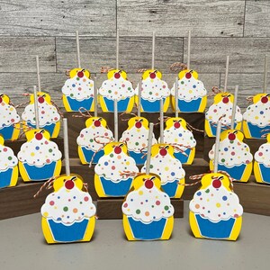 Birthday Cupcake Lollipop Holders, Set of 20, Party Favors, Birthday Treats, Table Decor, Favor for Kids, Lollipop Favors