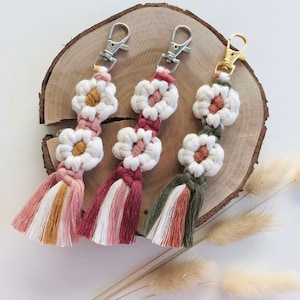Mini porte-clés fleur marguerite | Cadeau porte-clés en macramé pour elle | Cadeaux pour fête | Remplisseurs de boîte de demoiselle d'honneur | Cadeau d'anniversaire pour la meilleure amie de maman