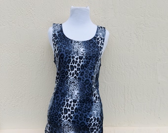Zwart en wit vest met luipaardprint. Zulu krijger T-shirt. Ingrediënten T-shirt