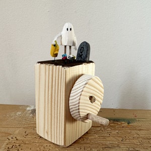 The ghost of the cemetery Halloween wooden automaton