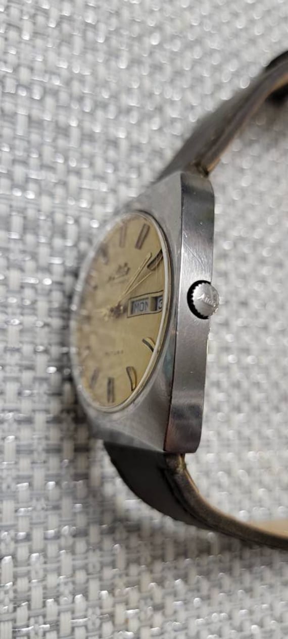 Vintage MIDO Automatic Futura Day/date 17 Jewels … - image 4