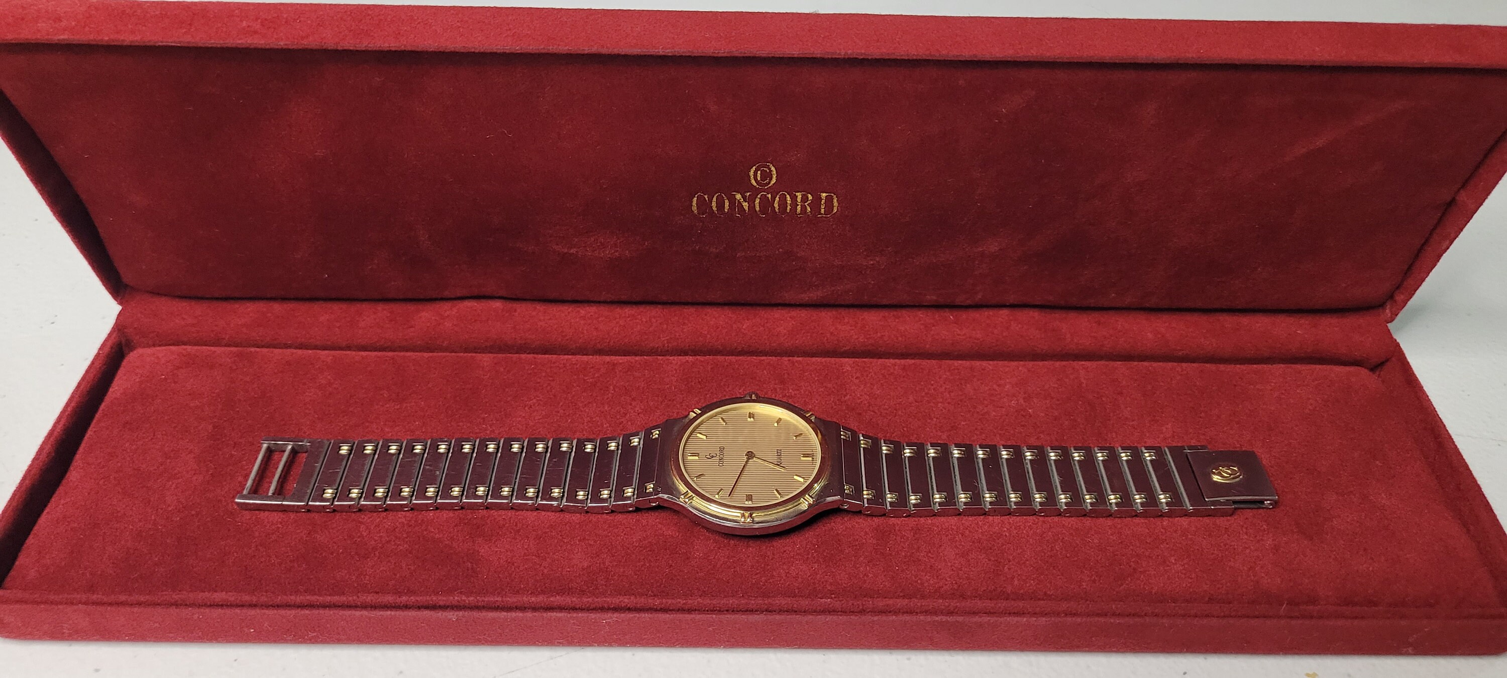Concord La Costa 31mm 18k Bezel Swiss Quartz Men display picture 3
