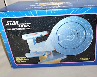 Star Trek next Generation Starship Enterprise Figurine by Enesco Paramount Pictures 1993 Collector&#39;s Edition