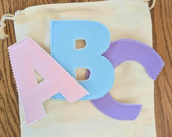 Conjunto de alfabeto de tecido feito à mão | Brinquedo educativo inspirado em Montessori | Brincadeira sem tela | Brinquedo educativo para crianças pequenas e pré-escolares