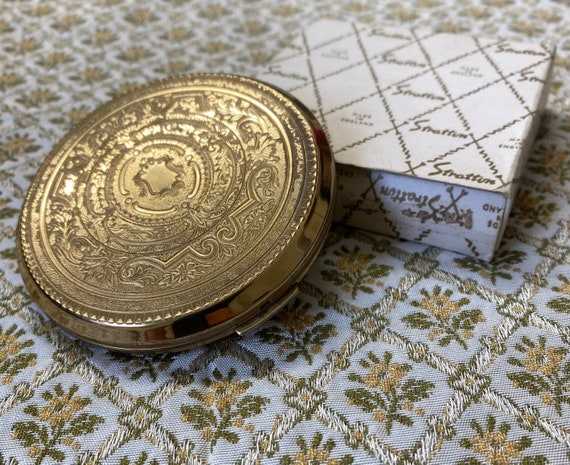 Vintage Gold Stratton Compact, Decorative Gilt Sc… - image 1