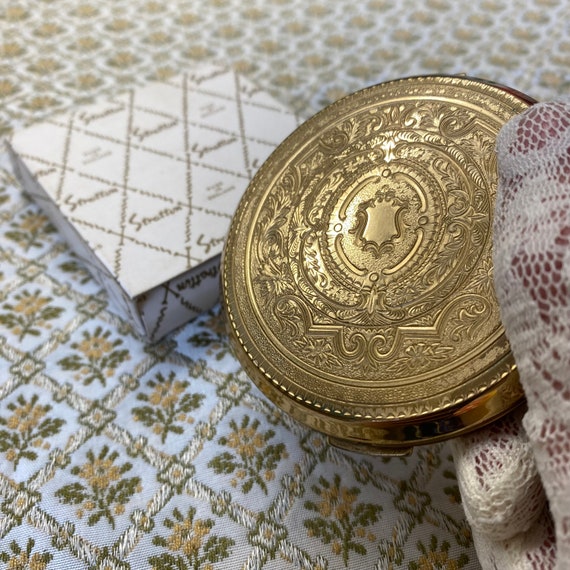 Vintage Gold Stratton Compact, Decorative Gilt Sc… - image 3