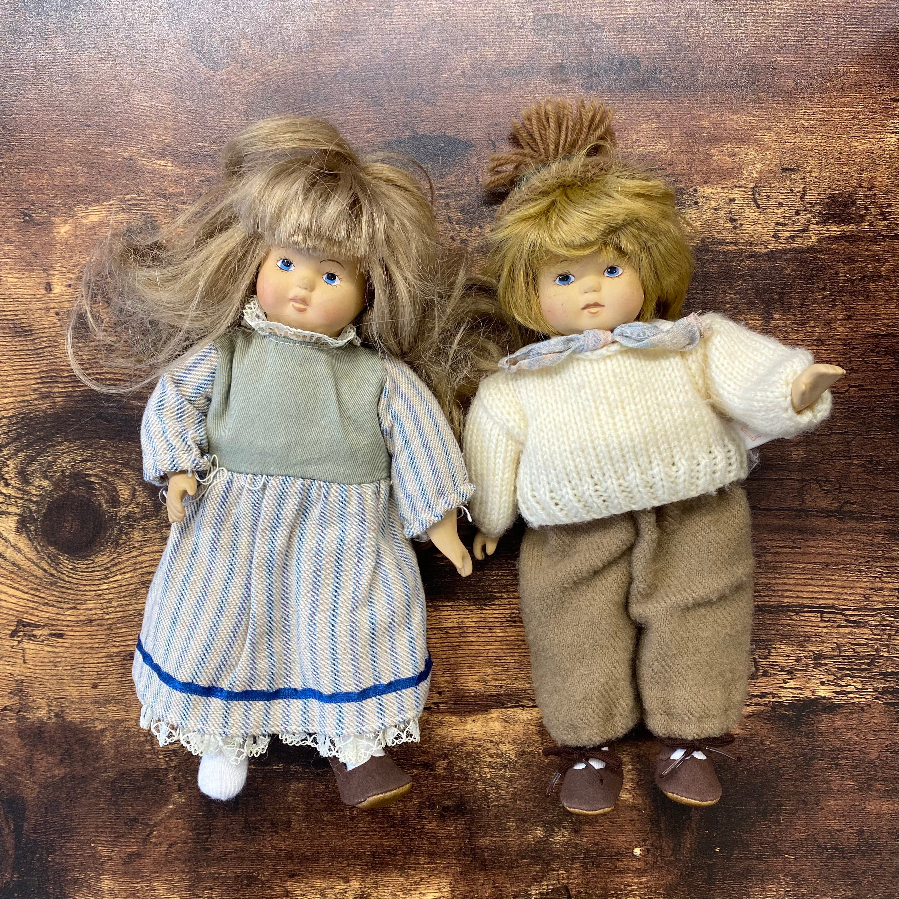 Norwegian Porcelain Dolls, Brother And Sister, Drobak Tregaardens Julehus, Soft Body Figures With Original Clothes And Knitted Jumpers