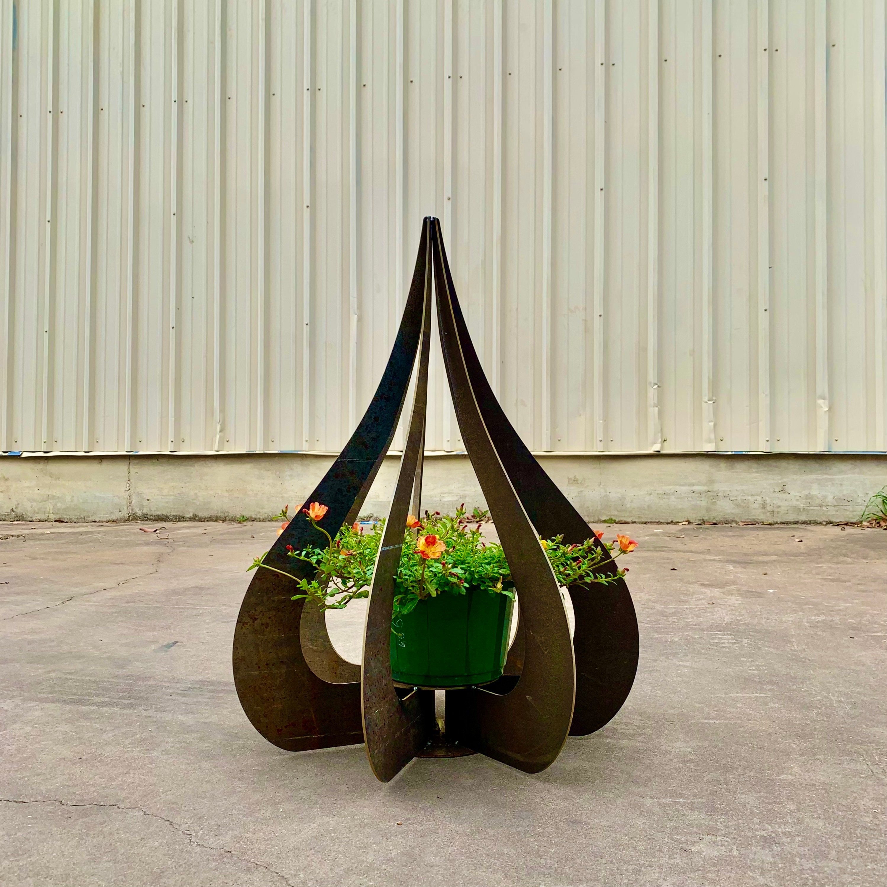 Teardrop Planter Teardrop Sculpture Teardrop Garden Art Etsy