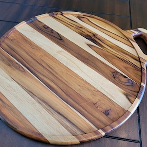 Large Charcuterie Board, Round Charcuterie Board with Pocket Handle, Grazing board, Cheese board, Housewarming Gift, Holiday Gift