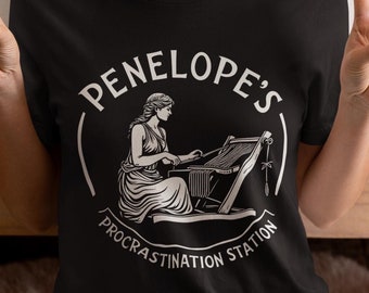Penelope&#39;s Procrastination Station - Die Odyssee - Lustiges griechisches Mythologie T-Shirt
