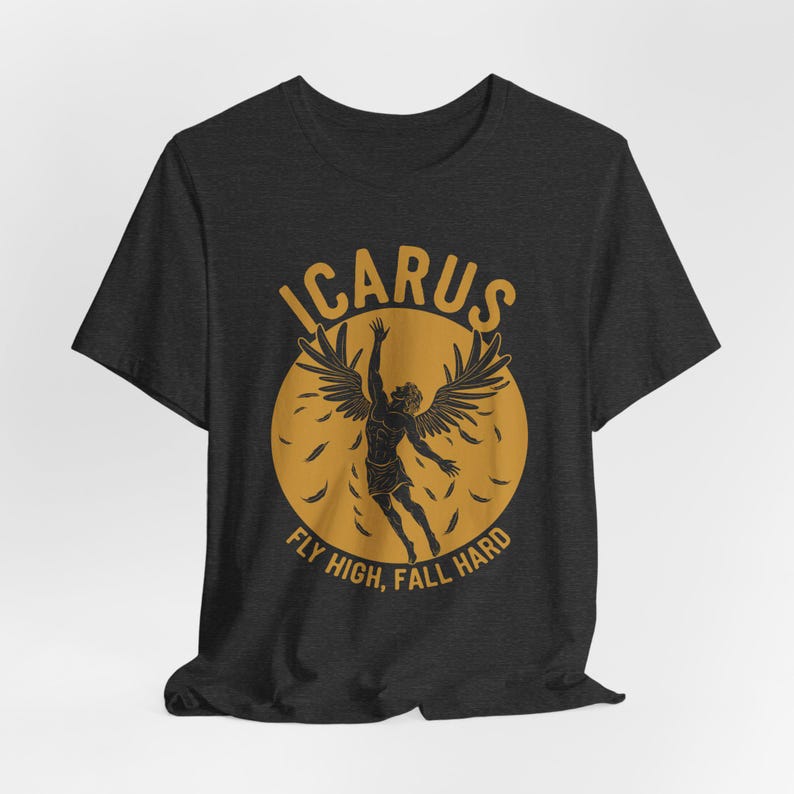イカロスは高く飛び、激しく落ちる - 面白いギリシャ神話の T シャツ Dark Grey Heather