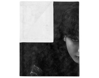 Golden Jungkook Jeans, Bts Merch, Jungkook Bias, Kpop Gift