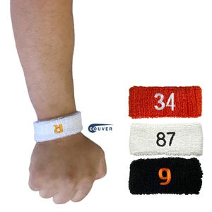Benutzerdefinierte Texte / Zahlen Sport 1-Zoll-Schweißbänder (benutzerdefinierte Handgelenk Schweißband) - Personalisiertes Schweißband durch Hinzufügen Ihrer Zahl / Ihrer Texte