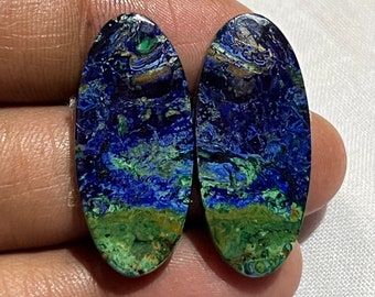 Paar ovale cabochon azuriet malachiet (30 x 13 mm, 26,70 kts)