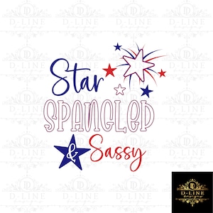 Op de afbeelding: Rood-wit-blauwe stervormige afbeelding met een vuurwerkontwerp. De tekst "Star Spangled & Sassy" is geschreven in blauw en rood.