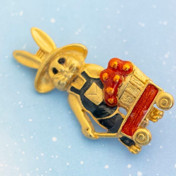 Vintage Golden Farmer Rabbit Brooch | Gold Tone Brooch | J4