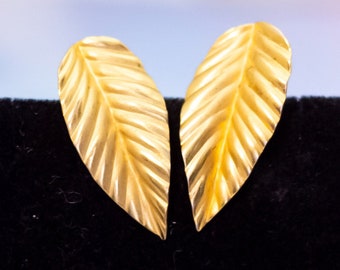 Vintage Elven Leaf Gold Tone Clip On Earrings by Napier - J31
