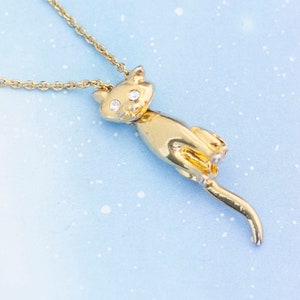 Vintage Golden Cat Necklace | Gold Tone Necklace | 22 inch | Avon | J10