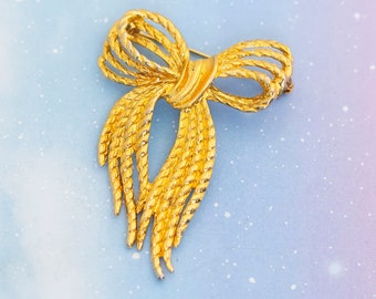 Vintage Ribbon Knot Gold Tone Brooch | J26