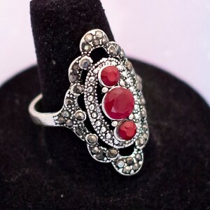 Pierścionek Vintage Red Boho | Odcień srebra | Rozmiar 8 | J26