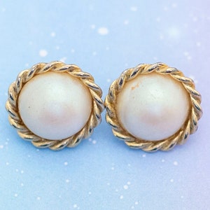 Vintage Pearl Golden Sun Stud Earrings | Gold Tone Stud Earrings | J13