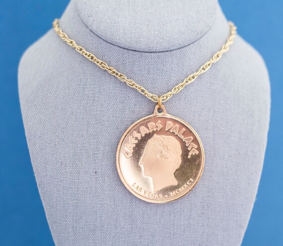 Vintage Golden Caesar's Palace Coin Necklace | Go… - image 2