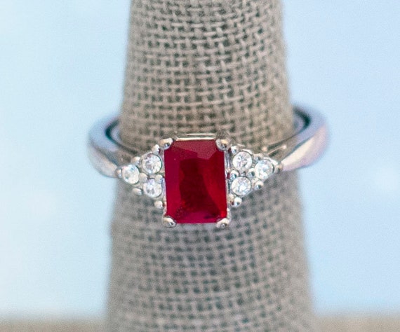 Vintage Scarlet Jewel Ring | Silver Tone Ring | S… - image 2