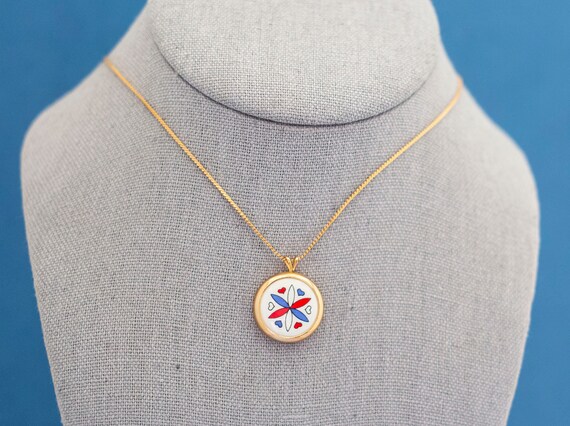 Vintage Love Compass Necklace | Gold Tone Necklac… - image 2