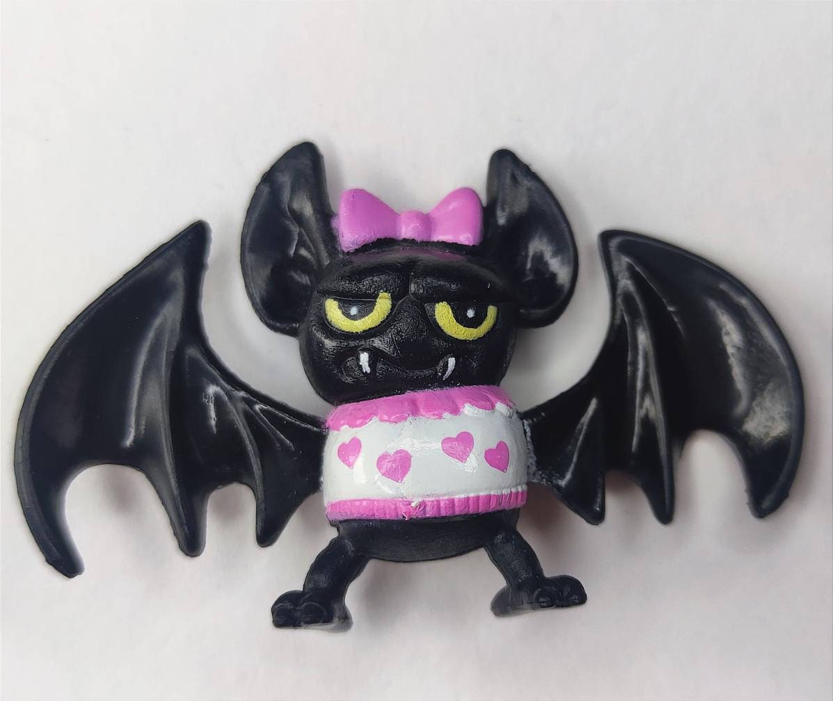 Monster High Doll, Draculaura with Accessories and Pet Bat