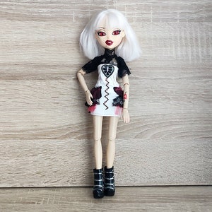 Bratz Bratzillaz Glam Gets Wicked Jade J'adore Doll MGA 2012 Articulated  Doll Girls Toys OOAK 