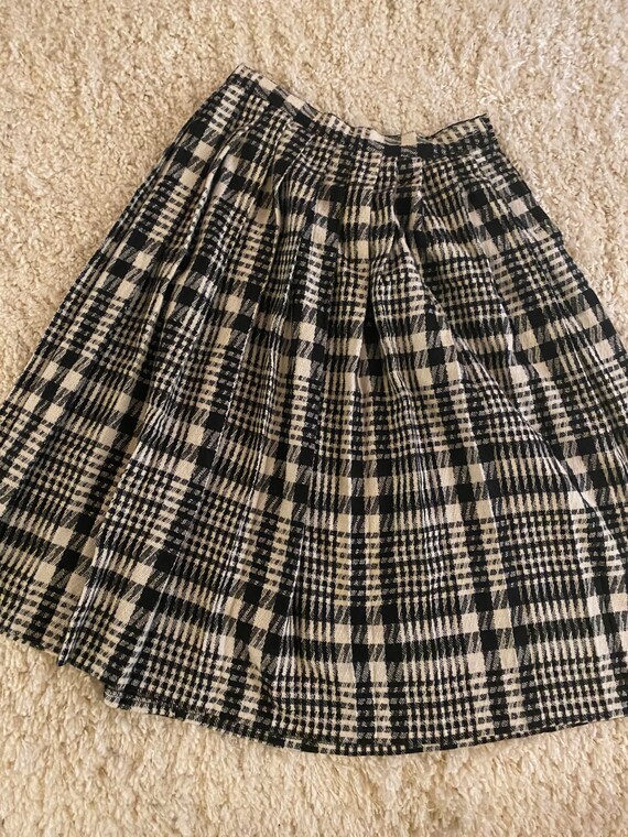 Vintage skirt. Black and white. Plaid. Houndstoot… - image 6