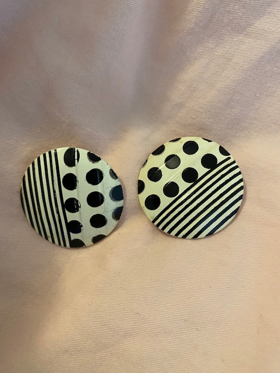 Polka dot vintage earrings