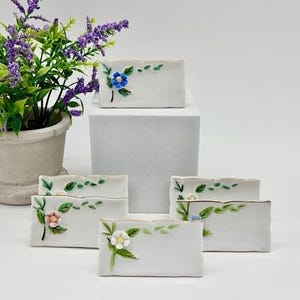 Vintage Porcelain Place Cards Set of 6 c.1970s Giftcraft Dry Erase with Embossed Flowers - Made in Taiwan - Elegant Tableware