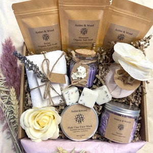 Surgery Recovery Gift Box For Her, Post Surgery Gift Set for Colleague, Self-Care Pamper Hamper for Friend, Cancer Survivor Luxury Gift Box Bild 1