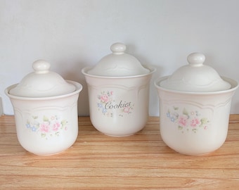 Juego de 3 botes y tarro para galletas Pfaltzgraff Vintage Tea Rose con tapas. Fabricados en EE. UU.