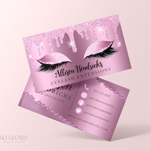 Può includere: Biglietti da visita rosa con un design a goccia glitterata e la scritta "Allison Hendricks Eyelash Extensions". I biglietti presentano una grafica stilizzata delle ciglia e icone di social media. Il design include il testo "Eyelash Specialist" e un indirizzo web.