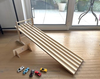 Pista de carreras de madera - 1 metro | Para 5 coches | Escalera/torre opcional | Hecha a mano | Compatible con Marble Run y extensiones