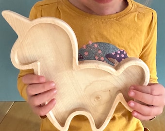 Unicorn plate for children made of solid ash wood as a wasper plate or snack plate gift for girls and unicorn fans