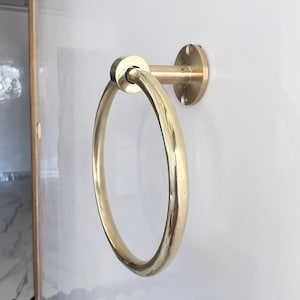 Brass Towel Ring, Unlacquered Brass Wall Towel Holder, Antique Brass Bathroom Hardware, Circular Towel Rack, Elegant Bathroom Accessory