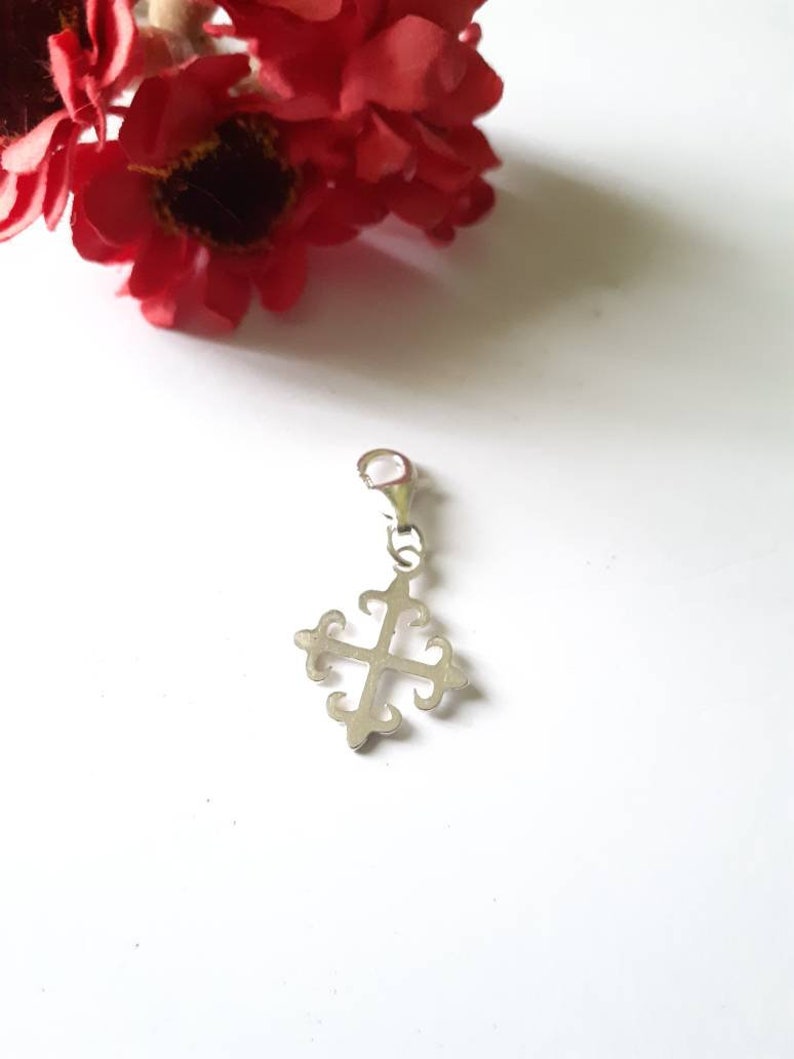 Pendentif Croix Fleur de Lys en argent sterling,breloque croix en argent 925,charm pour bracelet,collier,boucles d'oreilles,bijou de sac image 1